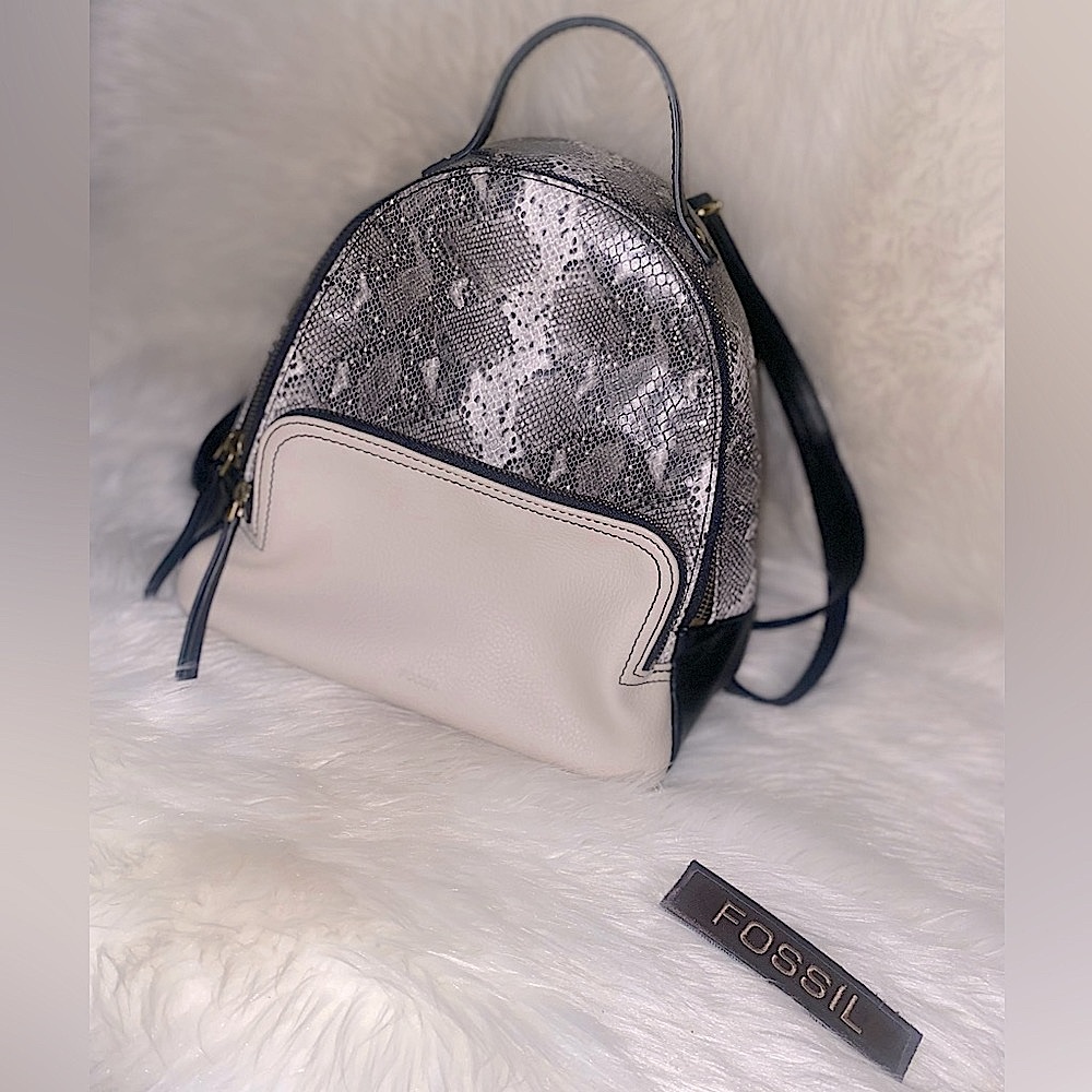 FOSSIL🎒🐍Small Backpack- Python/Snake Skin Print - Picture 6 of 7